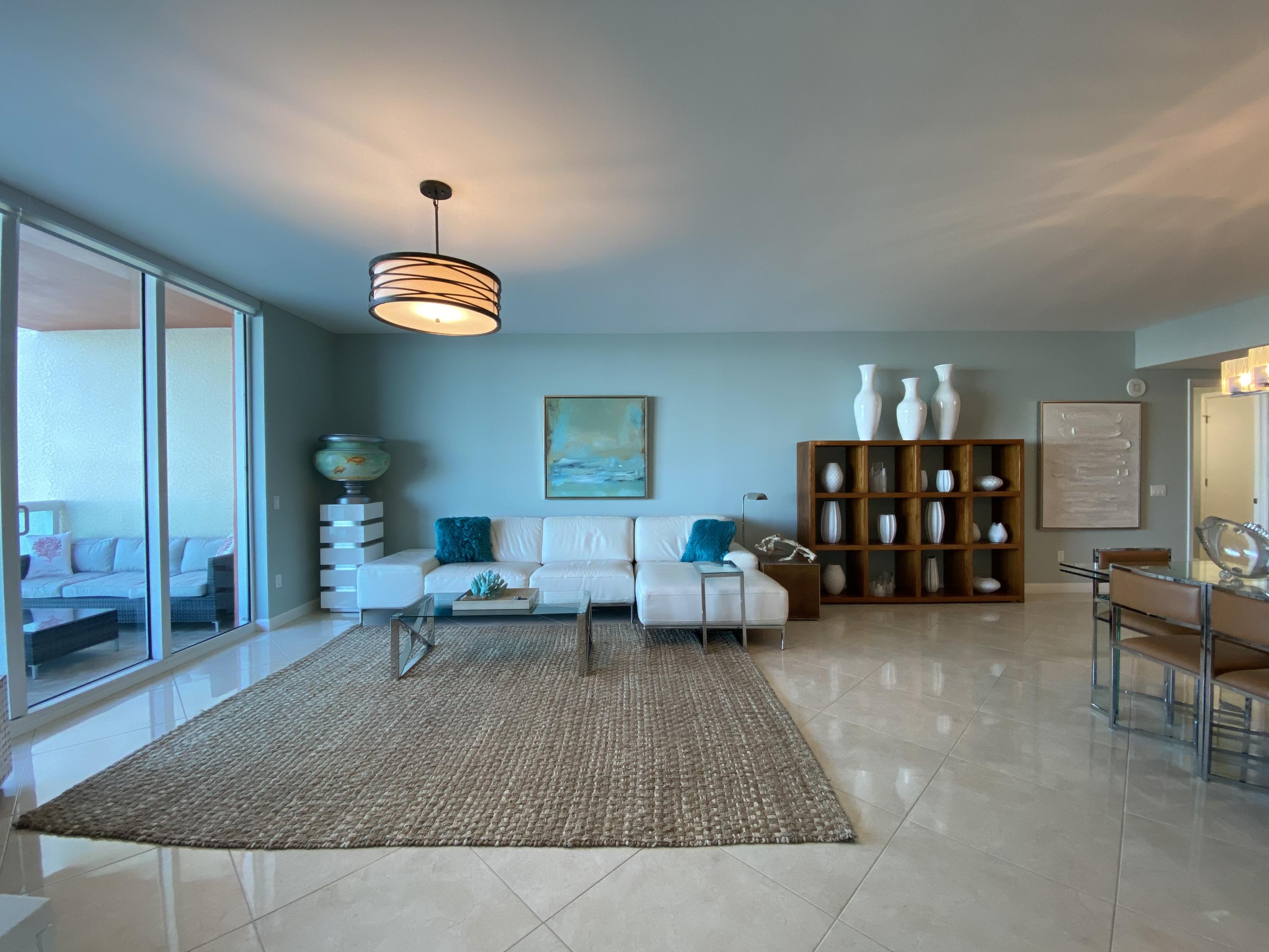 2640 Lake Shore Drive, Unit 2211 Riviera Beach, FL 33404 - Photo 6 of 27 Living Room