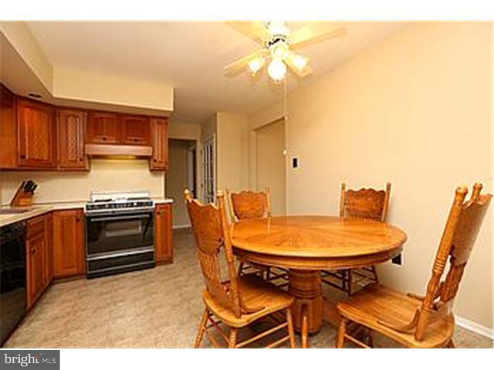 3216 Nottingham Road Norristown, PA 19403 - Photo 11 of 25 Kitchen