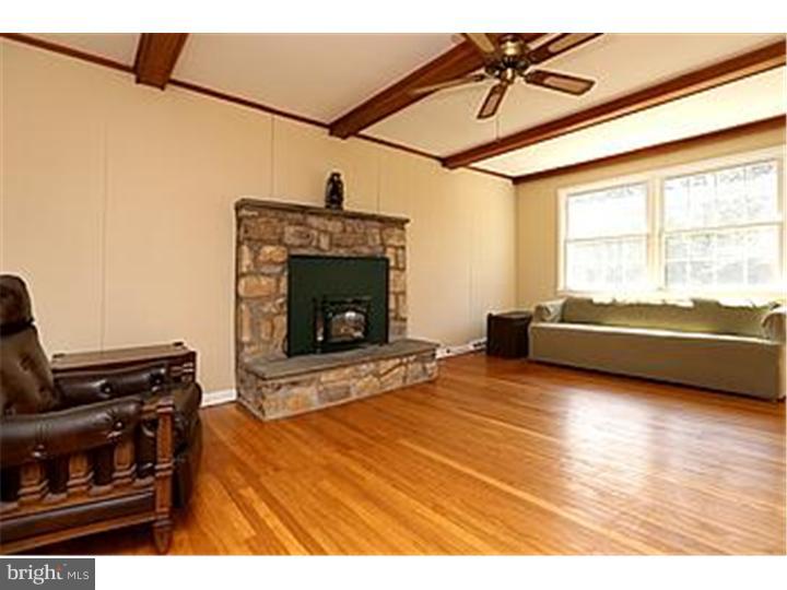3216 Nottingham Road Norristown, PA 19403 - Photo 14 of 25 Family Room