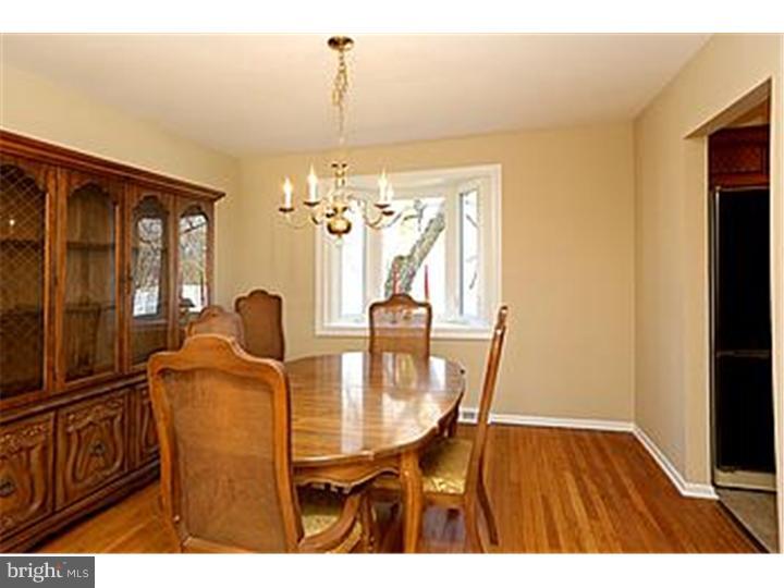 3216 Nottingham Road Norristown, PA 19403 - Photo 9 of 25 Dining Room
