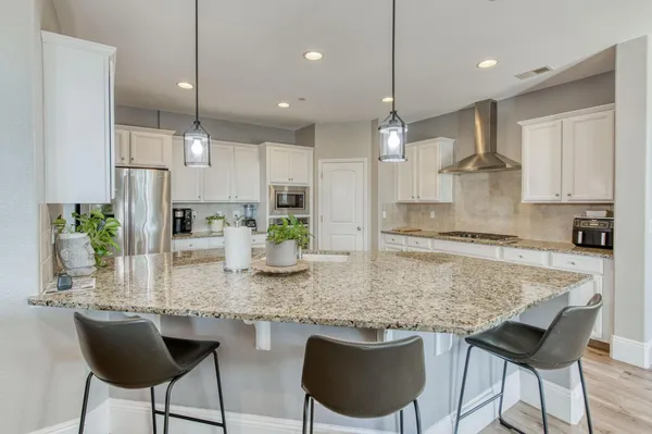 $770,000 | 3076 Portals Avenue, Clovis, CA 93619