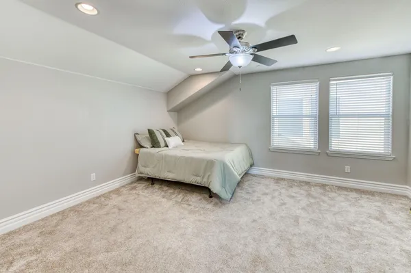 $770,000 | 3076 Portals Avenue, Clovis, CA 93619
