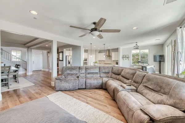 $770,000 | 3076 Portals Avenue, Clovis, CA 93619