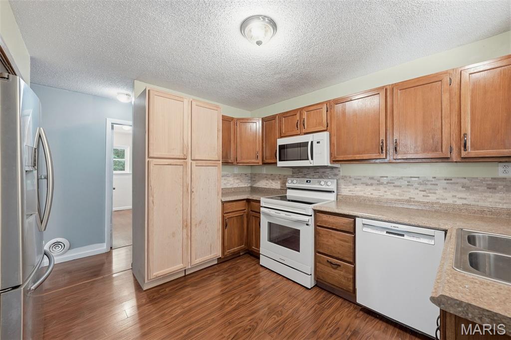 2243 Henson Farm Road Festus, MO 63028 - Photo 8 of 49