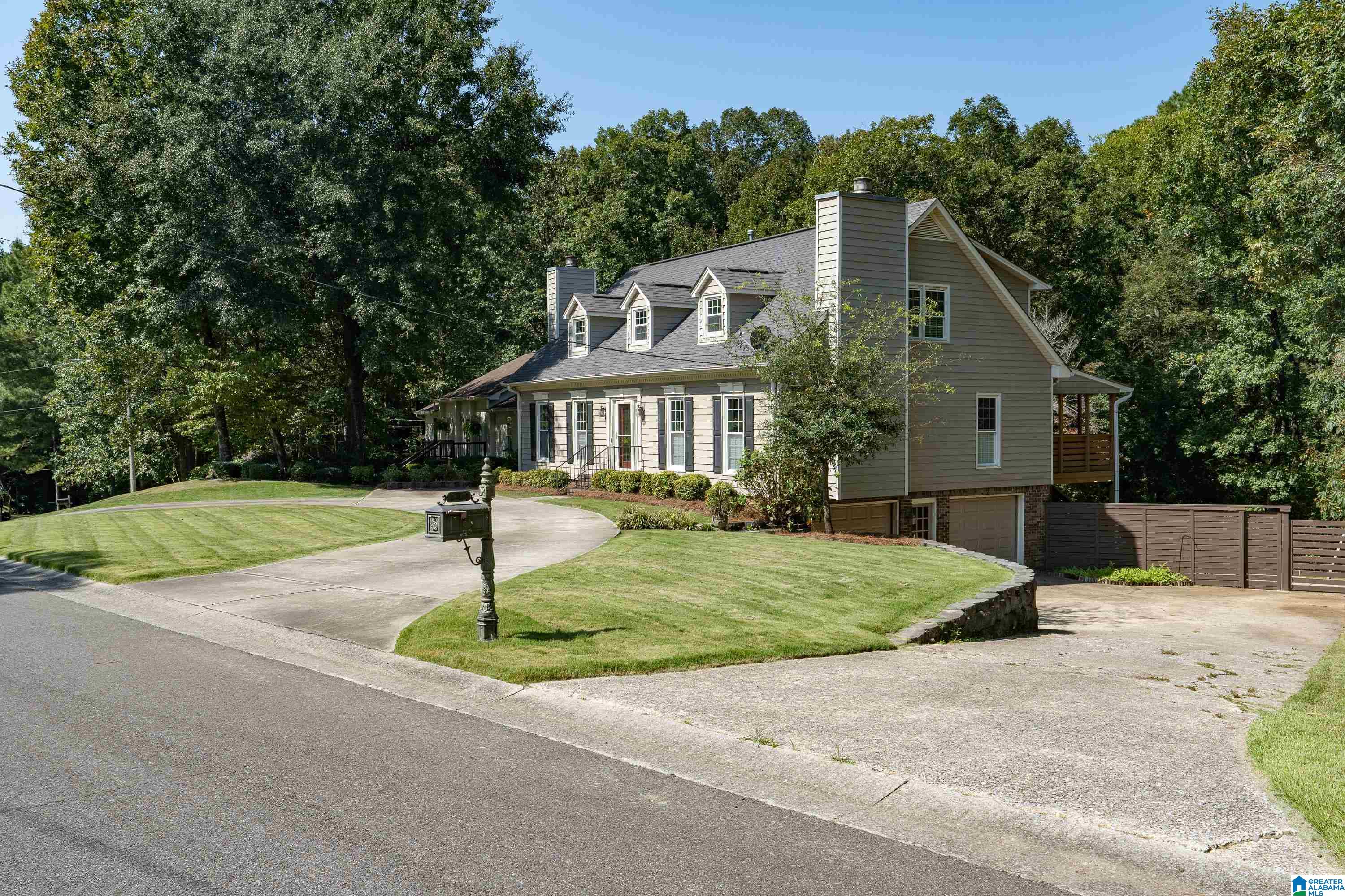 2708 Royal Lane Pelham, AL 35124 - Photo 3 of 41