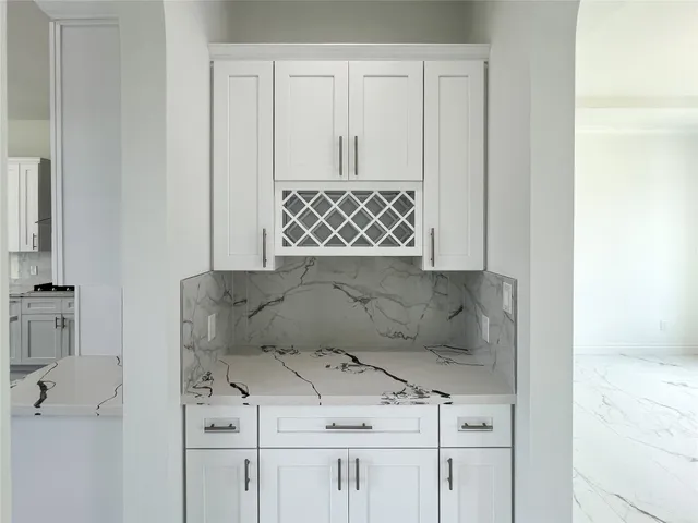 $660,000 | 126 Lakeland Circle, Rosharon, TX 77583