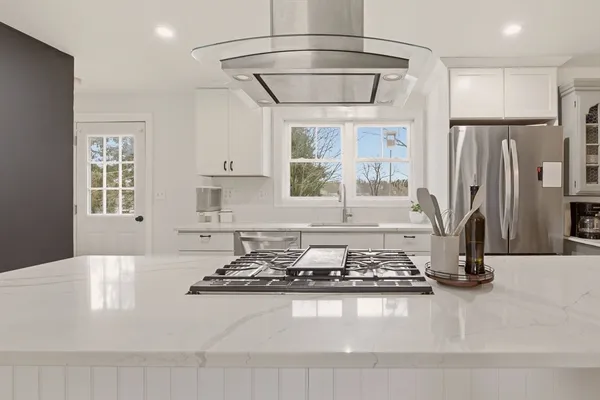 $589,000 | 739 East, Tiverton, RI 02878