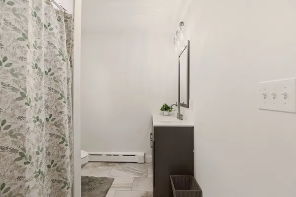 $589,000 | 739 East, Tiverton, RI 02878