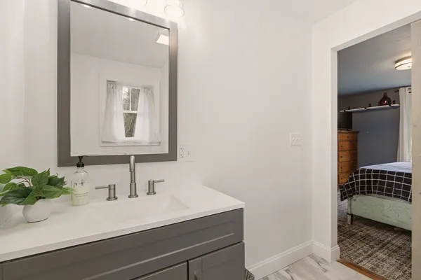 $589,000 | 739 East, Tiverton, RI 02878