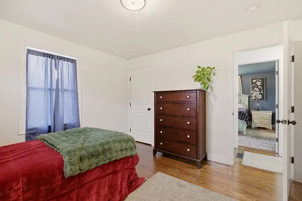 $589,000 | 739 East, Tiverton, RI 02878