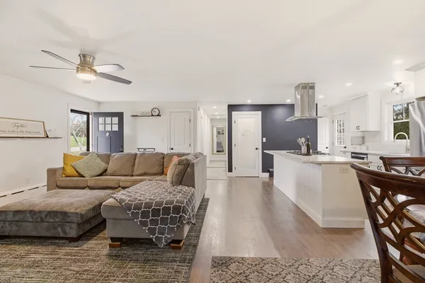 $589,000 | 739 East, Tiverton, RI 02878