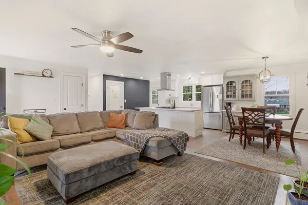 $589,000 | 739 East, Tiverton, RI 02878