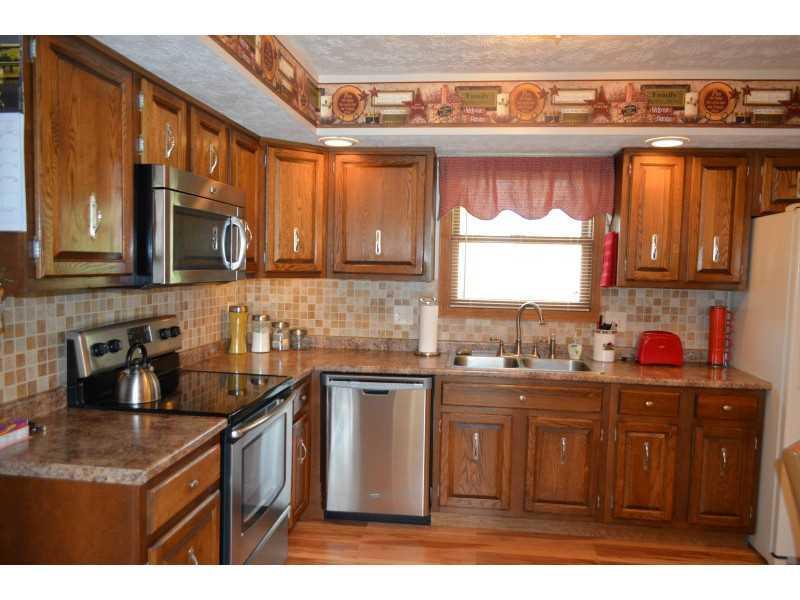 6078 Knollwood Road Springfield, OH 45502 - Photo 4 of 23