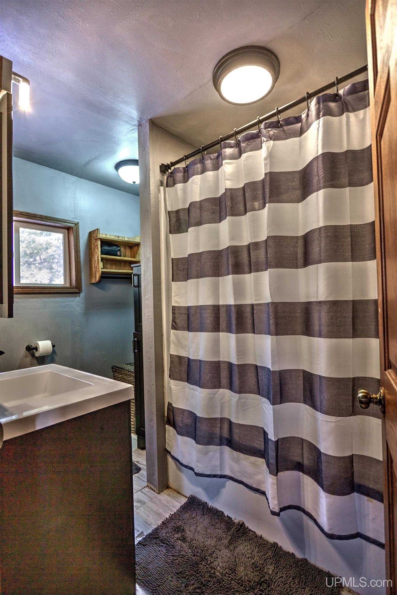 E5332 Sunset Road Ironwood, MI 49938 - Photo 15 of 41