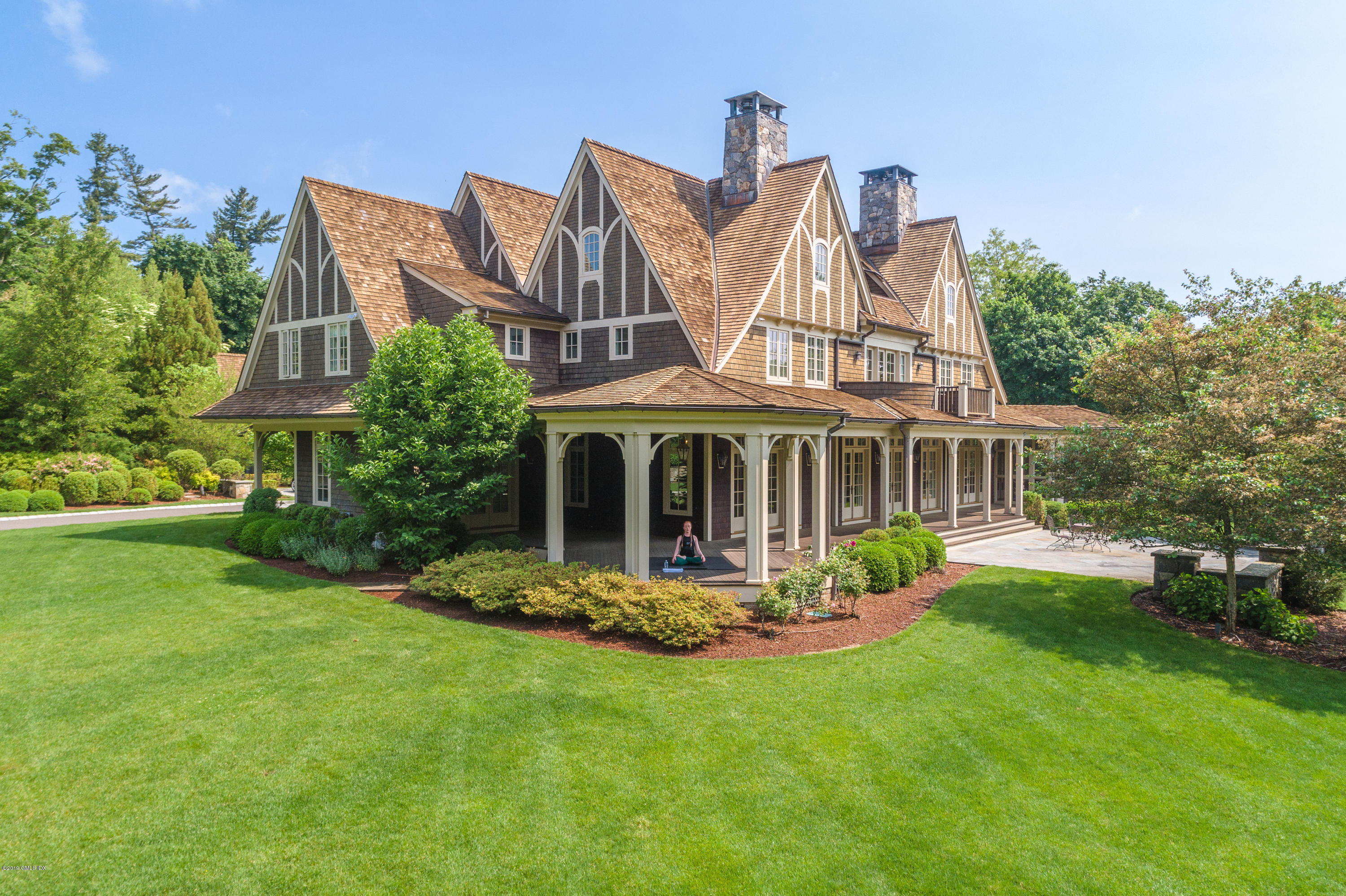 16 Doubling Road Greenwich, CT 06830 - Photo 4 of 45 a front view of house with a garden