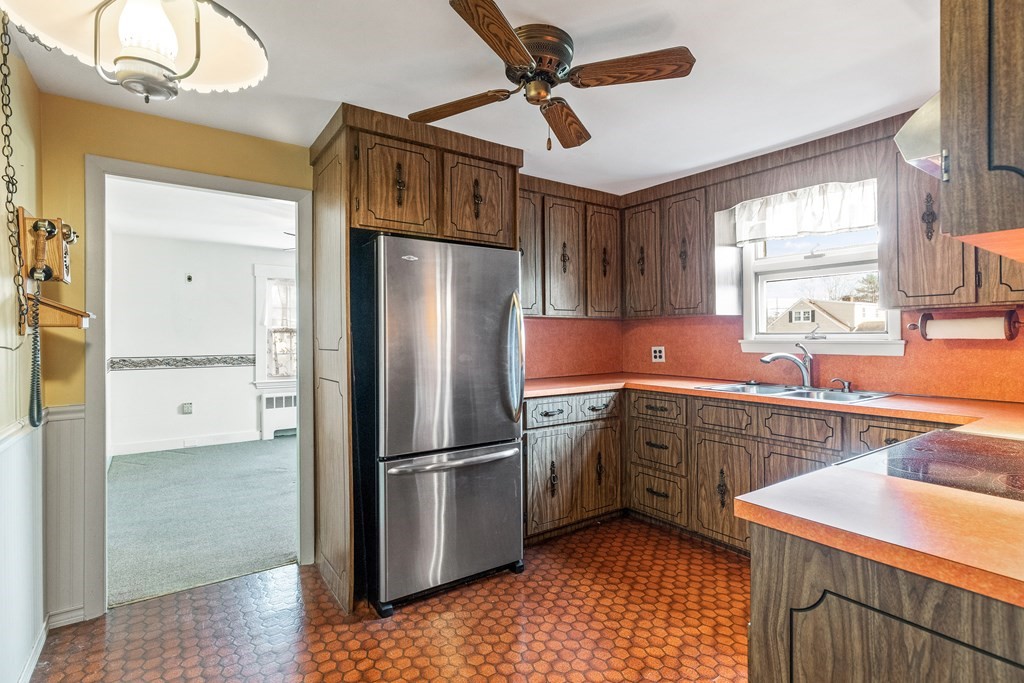 18 Braman Street Danvers, MA 01923 - Photo 15 of 36