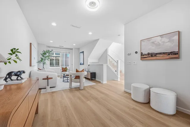 $1,399,900 | 214 Peppermint Tree Terrace, Unit 1, Sunnyvale, CA 94086