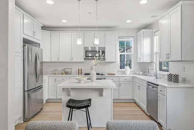 $1,399,900 | 214 Peppermint Tree Terrace, Unit 1, Sunnyvale, CA 94086