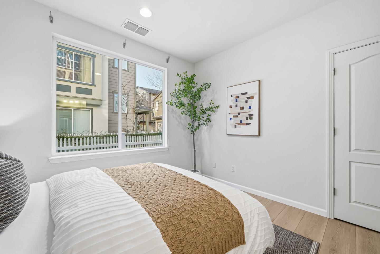 214 Peppermint Tree Terrace, Unit 1 Sunnyvale, CA 94086 - Photo 4 of 46