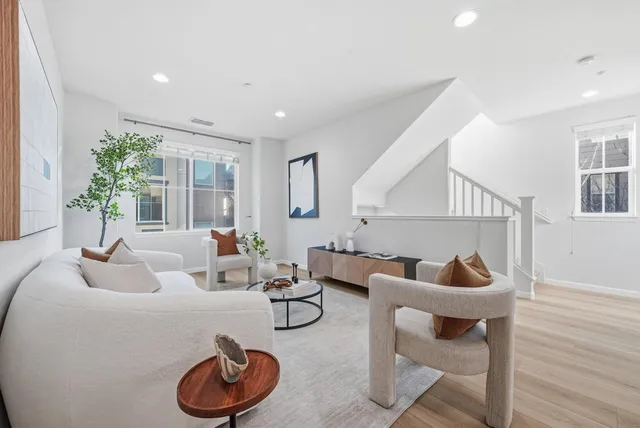 $1,399,900 | 214 Peppermint Tree Terrace, Unit 1, Sunnyvale, CA 94086