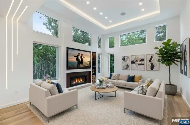 $1,775,000 | 145 Midwood Road, Glen Rock, NJ 07452