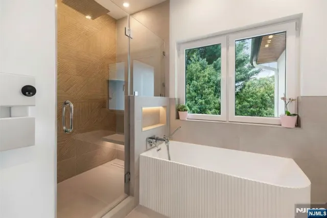 $1,775,000 | 145 Midwood Road, Glen Rock, NJ 07452