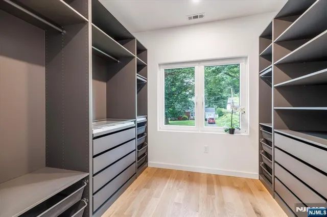 $1,775,000 | 145 Midwood Road, Glen Rock, NJ 07452