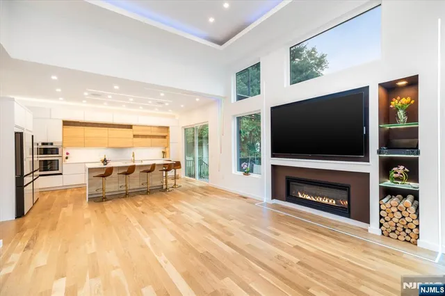 $1,775,000 | 145 Midwood Road, Glen Rock, NJ 07452