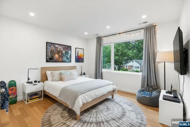 $1,775,000 | 145 Midwood Road, Glen Rock, NJ 07452