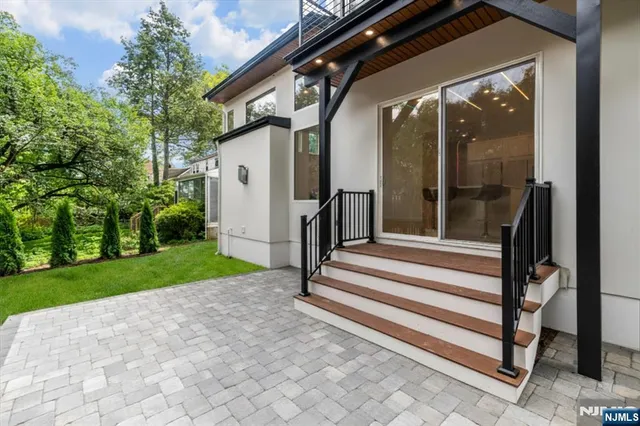 $1,775,000 | 145 Midwood Road, Glen Rock, NJ 07452