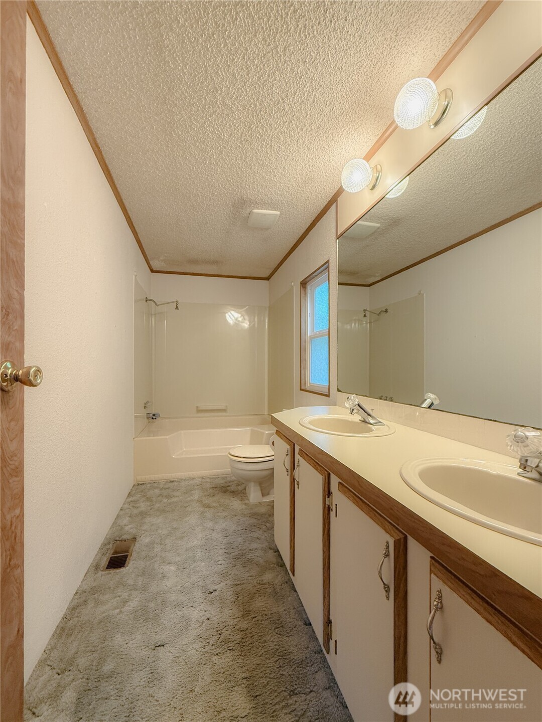 5010 Offut Lake Road Southeast Tenino, WA 98589 - Photo 17 of 33