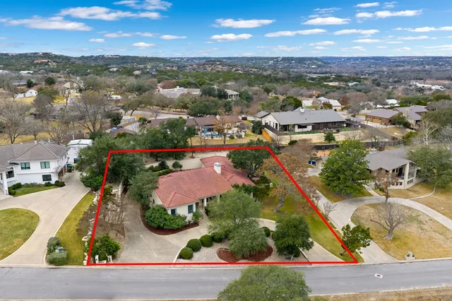 $795,000 | 315 Lakewood Drive, Kerrville, TX 78028