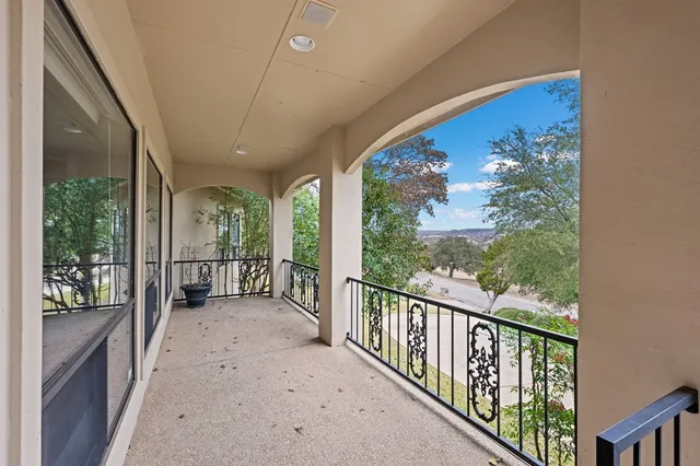 a view of an entryway