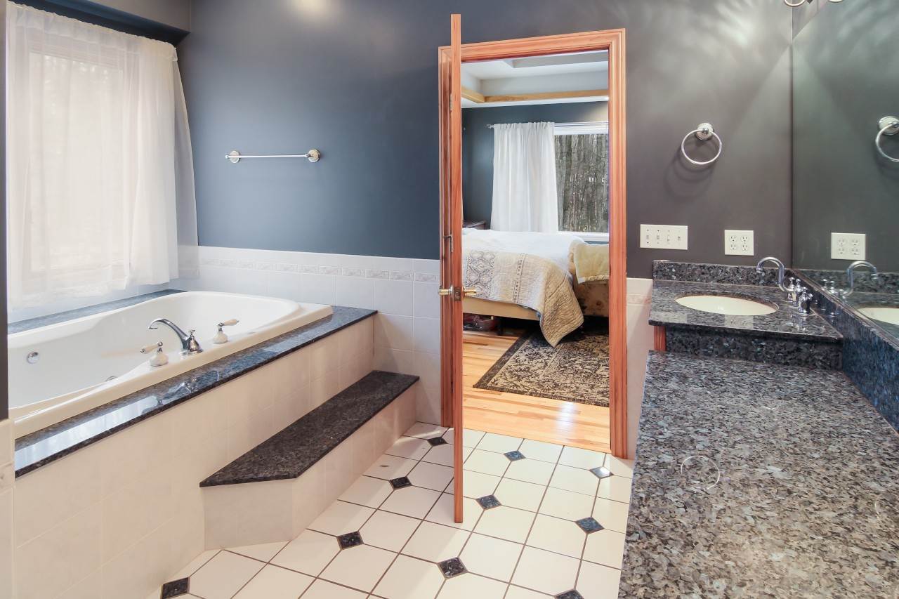 13055 South Lautner Road Traverse City, MI 49684 - Photo 27 of 52 1882552-26.JPG