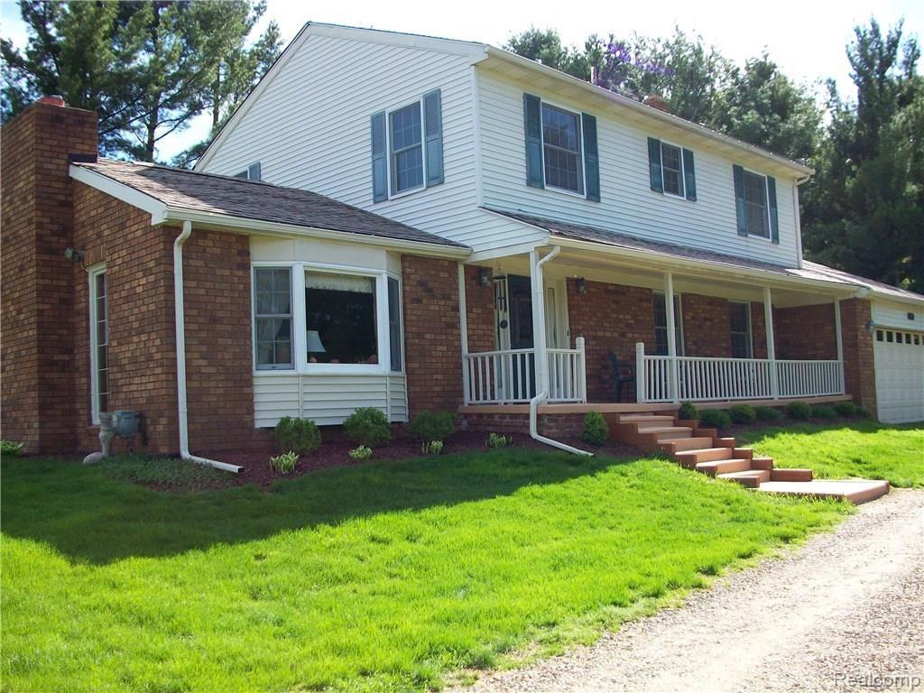 420 Mack Road Leonard, MI 48367 - Photo 29 of 37 100_2406.JPG