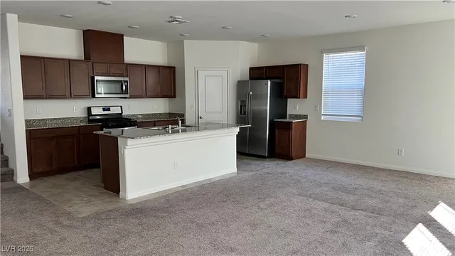 $2,595 | 8679 Glen Echo Avenue, Las Vegas, NV 89148