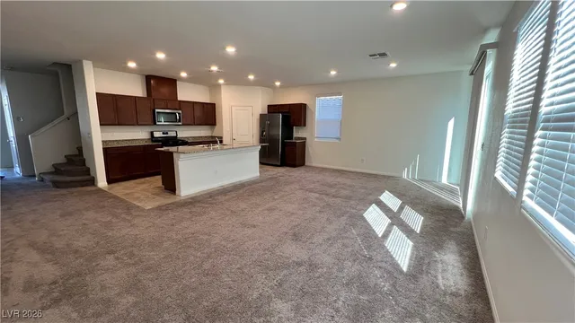 $2,595 | 8679 Glen Echo Avenue, Las Vegas, NV 89148