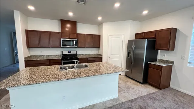 $2,595 | 8679 Glen Echo Avenue, Las Vegas, NV 89148