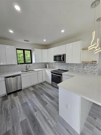 $3,500 | 2160 Northwest 30th Street, Miami, FL 33142