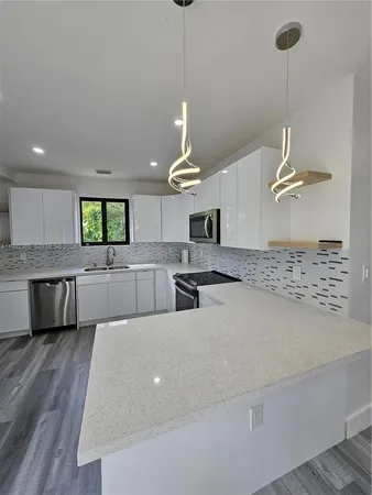 $3,500 | 2160 Northwest 30th Street, Miami, FL 33142