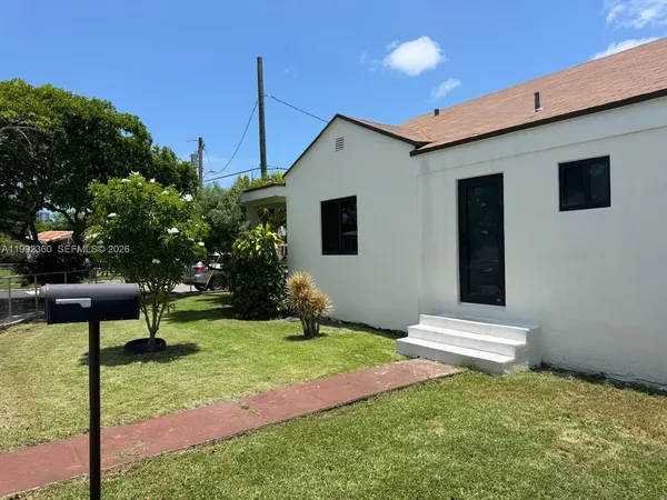 $3,500 | 2160 Northwest 30th Street, Miami, FL 33142