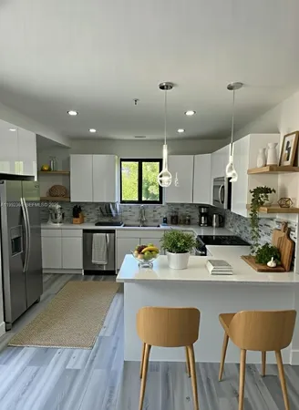 $3,500 | 2160 Northwest 30th Street, Miami, FL 33142