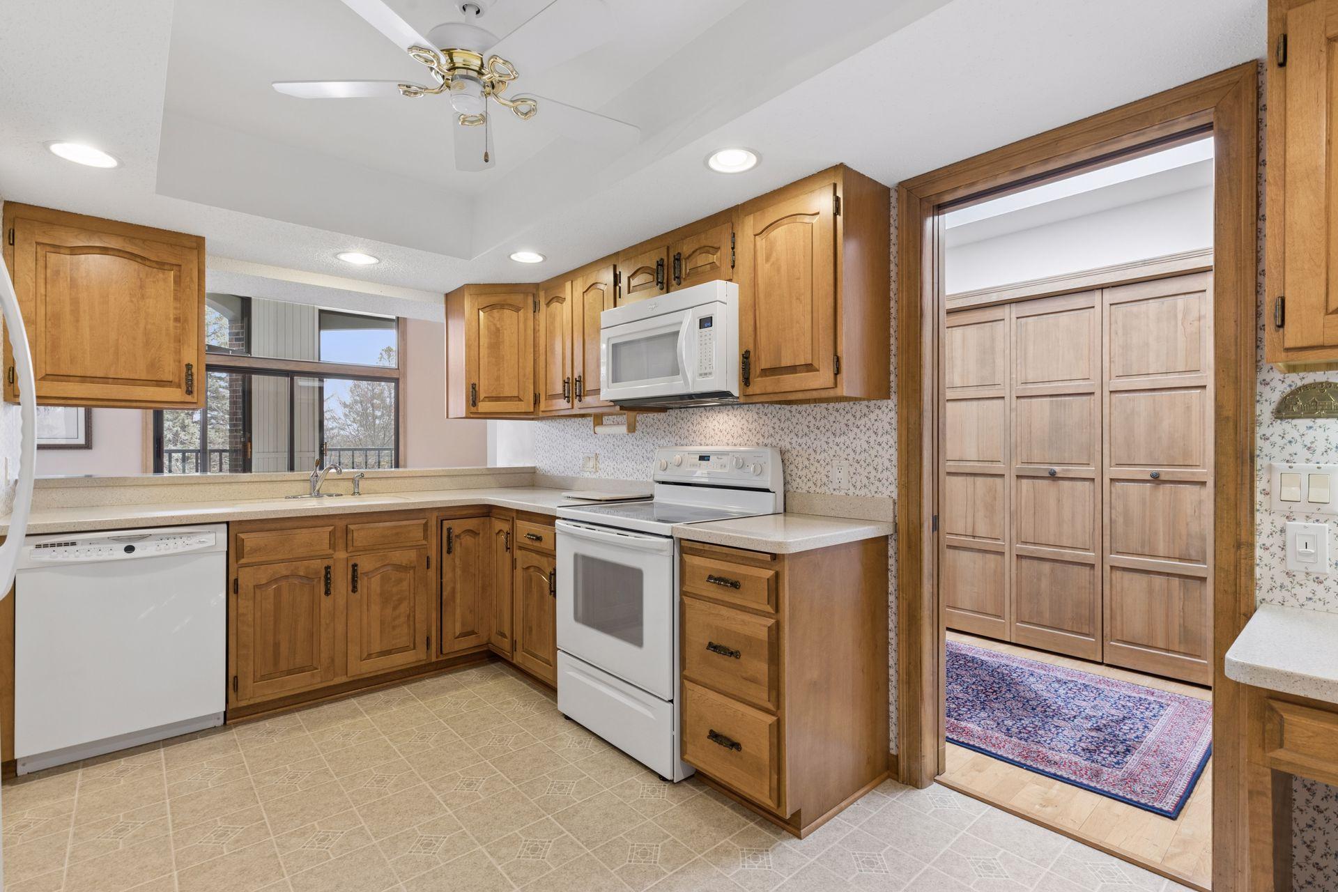 8430 Pennsylvania Road, Unit 311 Bloomington, MN 55438 - Photo 19 of 75