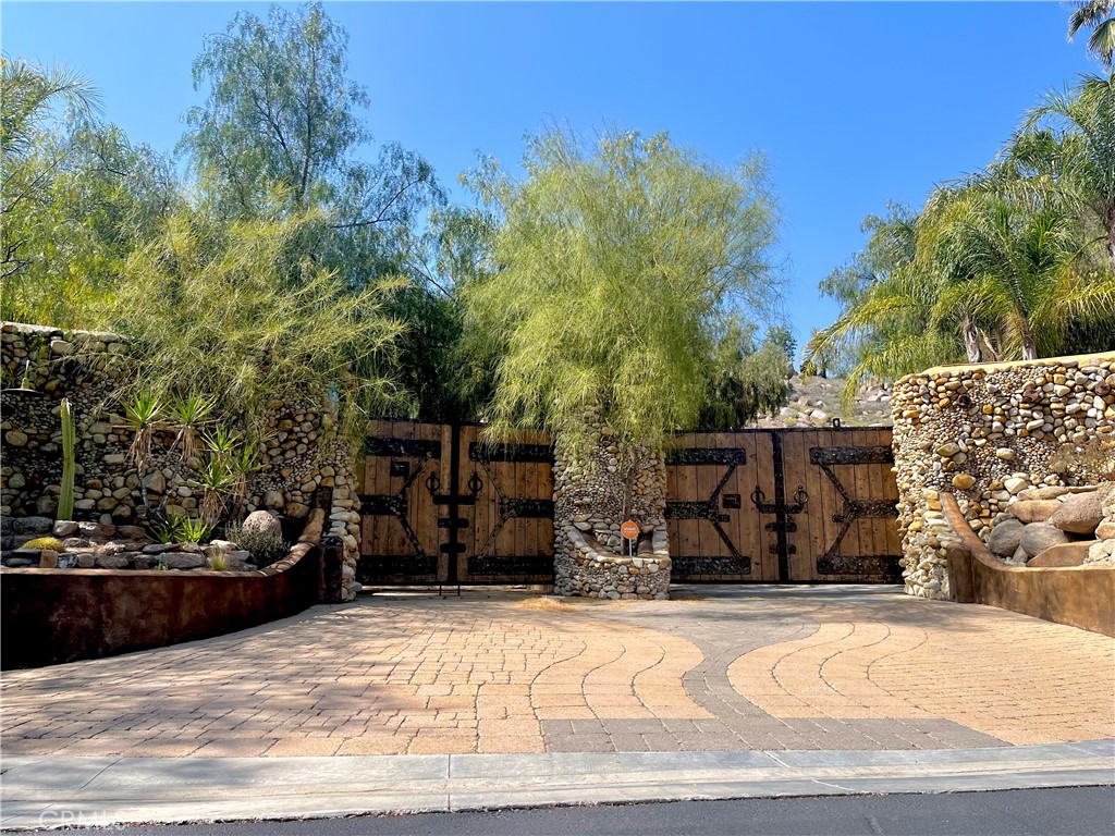 20755 Bentley Drive Perris, CA 92570 - Photo 15 of 21 outdoor view of a backyard