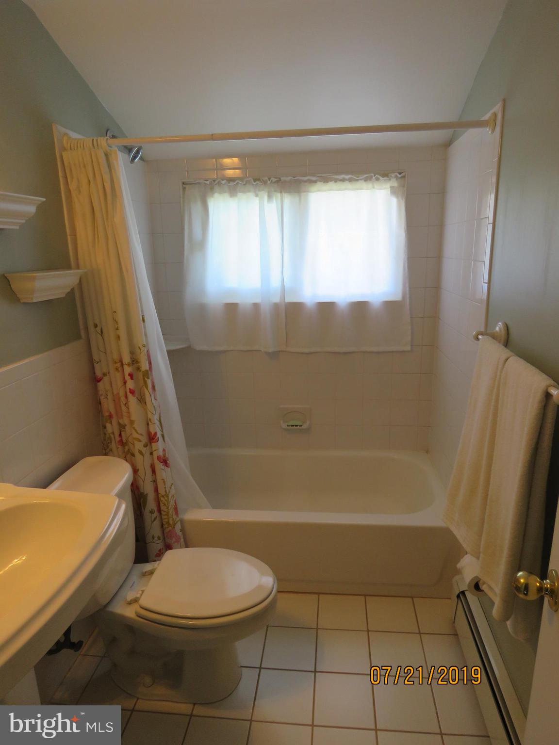 50 Quail Road Levittown, PA 19057 - Photo 14 of 18 2nd floor bathroom