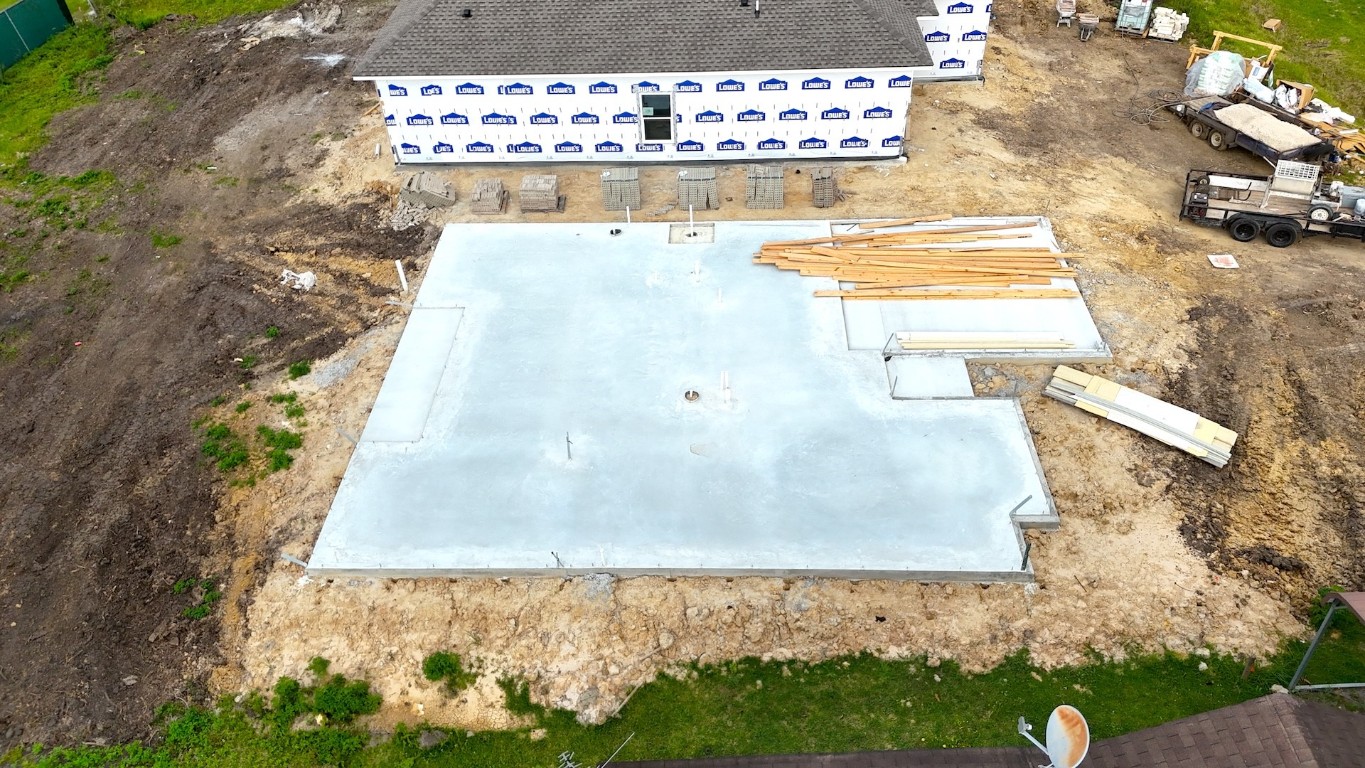 3475 St James Boulevard Beaumont, TX 77705 - Photo 3 of 7 a view of outdoor space