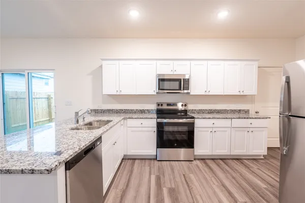 $1,950 | 144 Mullen Way, Taylor, TX 76574