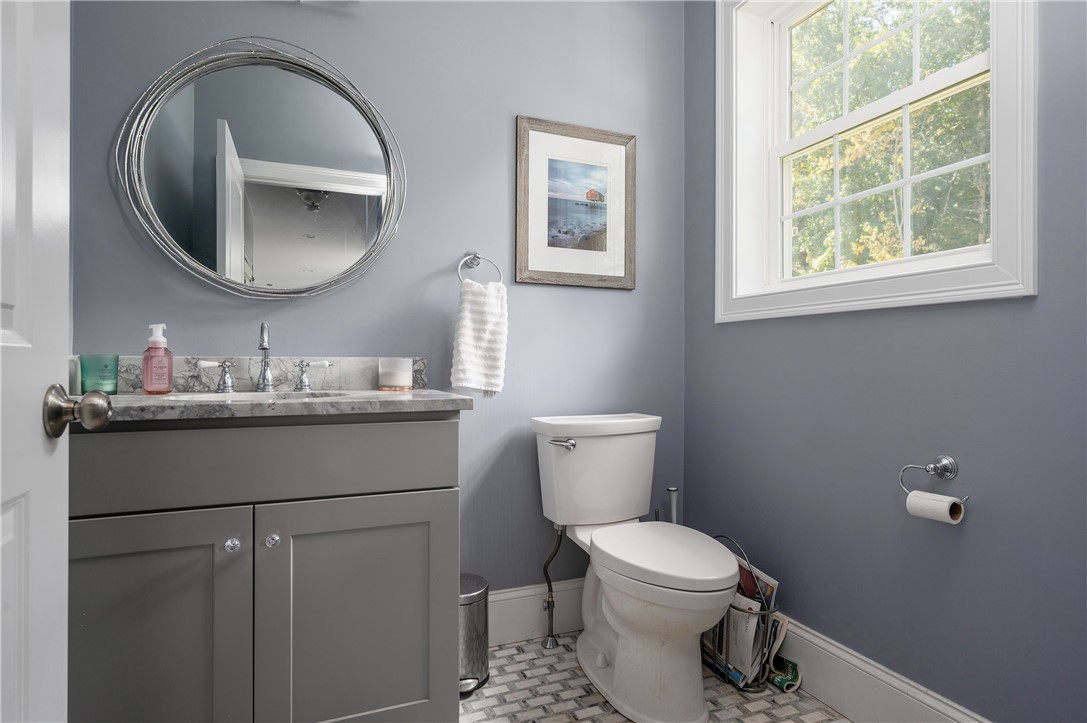 93 Cedar Forest Road Smithfield, RI 02917 - Photo 14 of 47