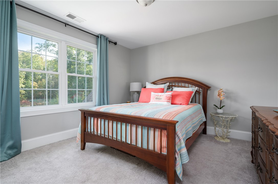 93 Cedar Forest Road Smithfield, RI 02917 - Photo 27 of 47