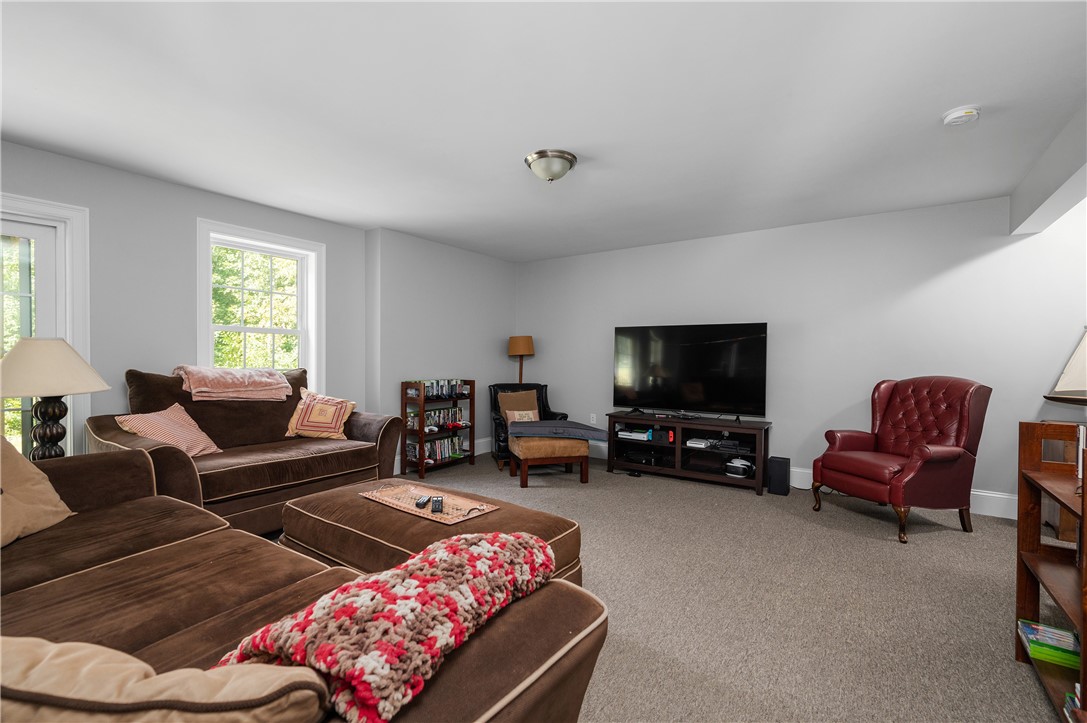 93 Cedar Forest Road Smithfield, RI 02917 - Photo 32 of 47